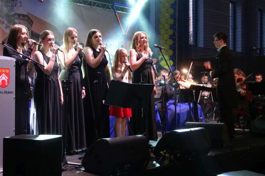 Sukces koncertu charytatywnego „Gmina Debno dla Ukrainy”